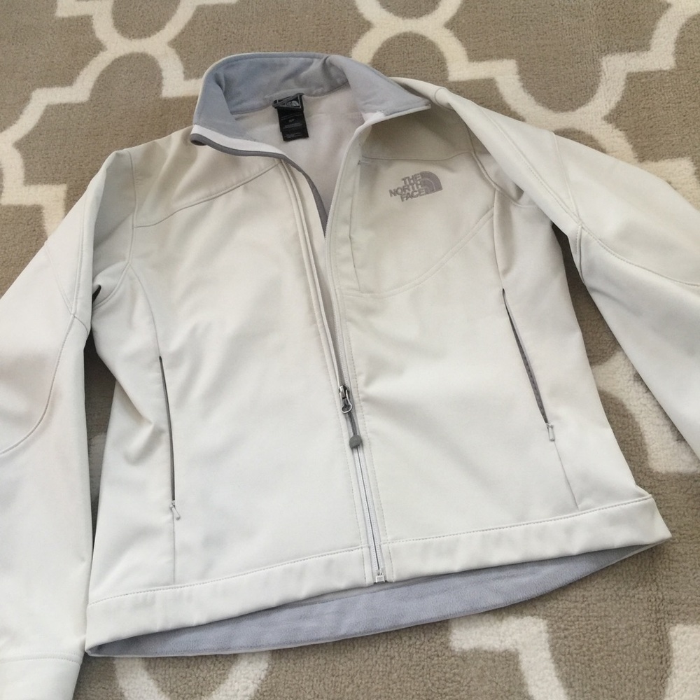 Gorgeous North Face Apex jacket